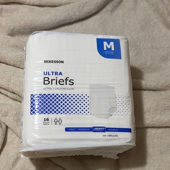 McKesson Ultra Briefs - Medium - Picture 1 of 1